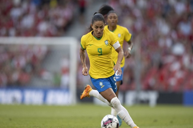 Seleção feminina de futebol estreia hoje na Copa América, diante da Argentina.