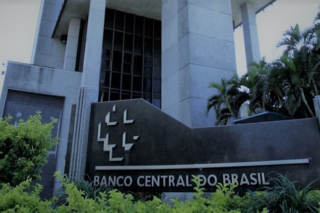 Veja como fazer: Banco Central libera consulta de dinheiro esquecidos em bancos. 