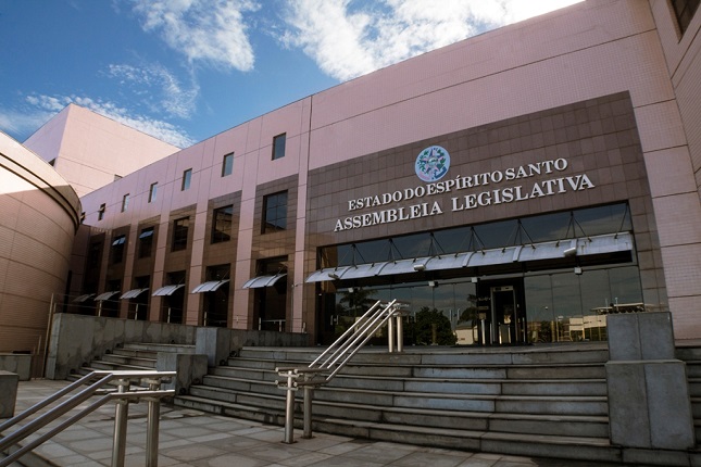 Frente parlamentar da Assembleia legislativa debate qualidade da água das cidades capixabas.