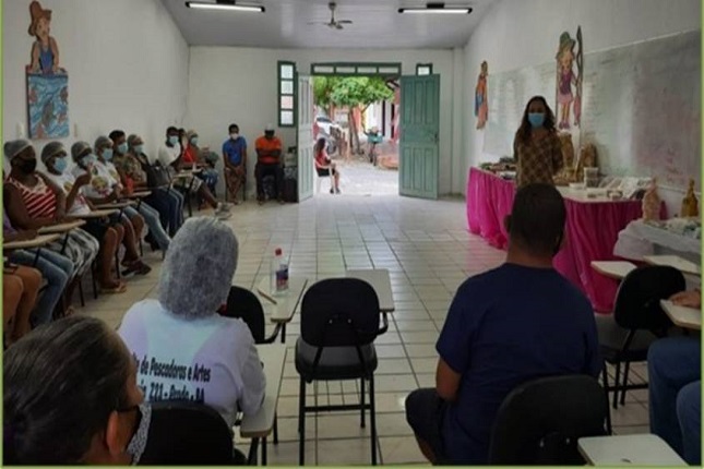 Iniciativa da Suzano gera renda e autonomia para pescadores e marisqueiras.