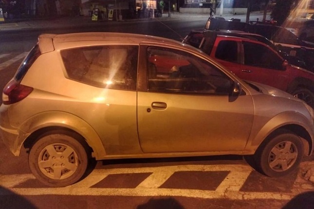 Polícia Militar detém suspeitos e recupera veículo roubado no Norte do ES.