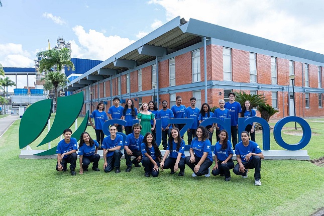 Suzano forma primeira turma do ES em seu programa de qualificação.