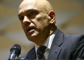 Moraes: "tentaram me dar um cartão vermelho, mas o VAR não permitiu"