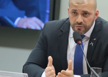 Um dia após perder mandato, Daniel Silveira é preso em Petrópolis