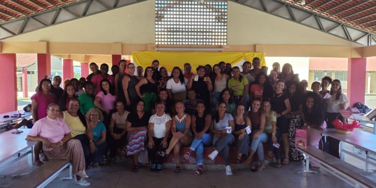 Escola Carelli comemora Dia Internacional da Mulher com palestra