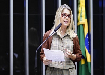 Prefeito de Vitória muda equipe e Soraya Manato vai comandar secretaria em Vitória