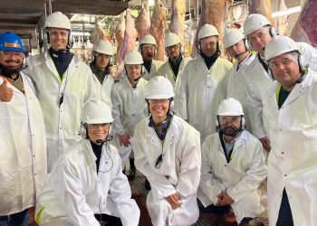 Executivos do Frisa fazem visita imersiva a empresas e universidades dos Estados Unidos que são destaque no manejo e produção de bovinos