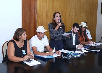 Vereadora busca apoio de deputados para agricultores familiares de Conceição da Barra