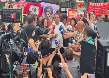 Glauber Braga encerra greve de fome após acordo com Hugo Motta.