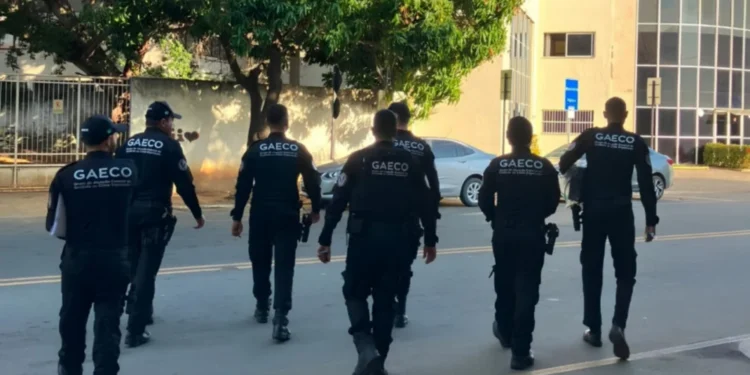 MPES faz buscas no ES para investigar fraude em indenizações do desastre de Mariana